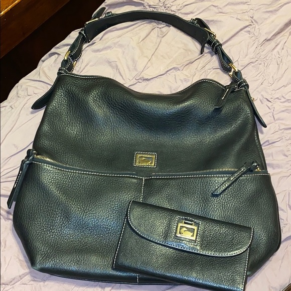 Dooney & Bourke purse & wallet - Picture 1 of 3